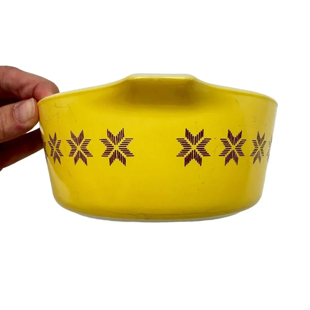 Pyrex Vintage Town and Country 472 1 1/2 Pint Round Casserole Baking Dish NO LID